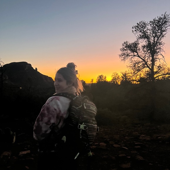 Meet your Posher, Anna - Picture 2 of 2